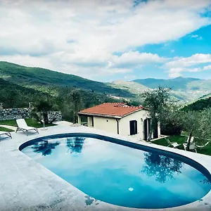 Casa Vacanze Gli Ulivi Hébergement de vacances Borgomaro
